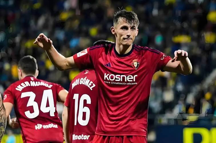 西甲焦点战：贝蒂斯主场强攻争席，奥萨苏纳客场死守抢分